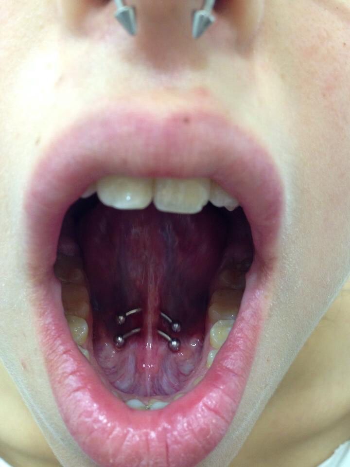 Double Tongue Web Piercing Masterpiercing